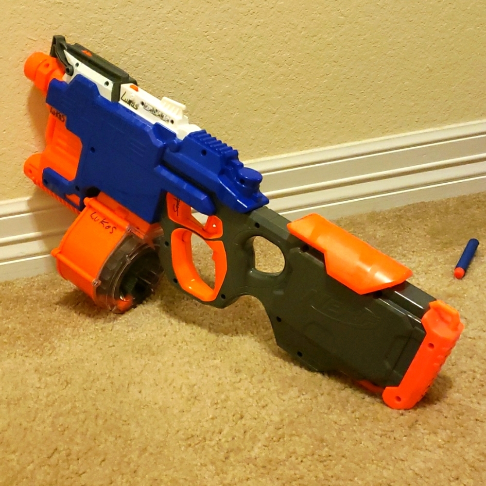 NERF N-Strike Hyper Fire Toy gun with darts